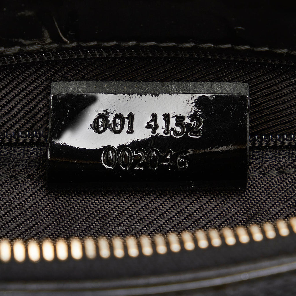 Gucci GG Canvas Shoulder Bag (SHG-bRqtr3)