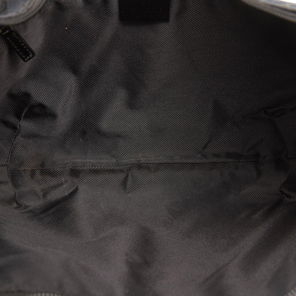 Gucci GG Canvas Shoulder Bag (SHG-wkTZaU)