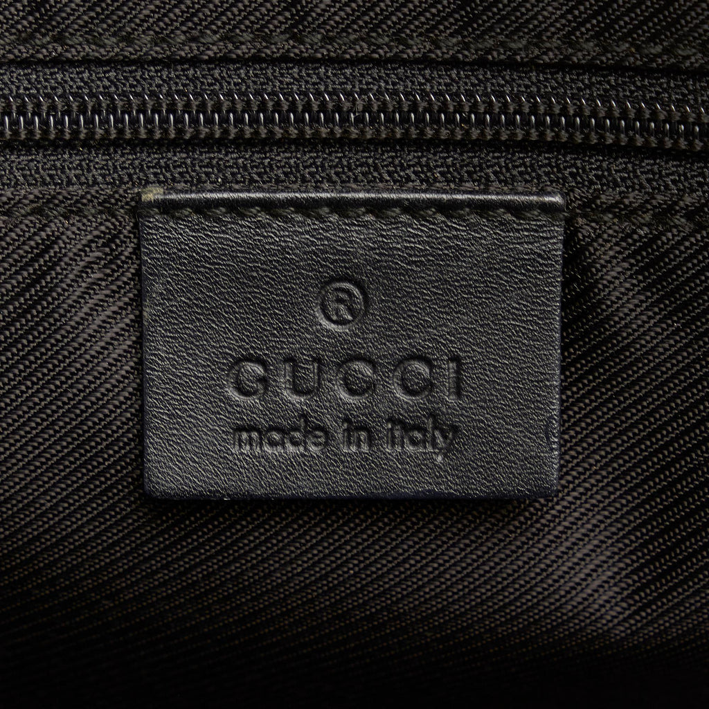 Gucci GG Canvas Shoulder Bag (SHG-sJp5PJ)