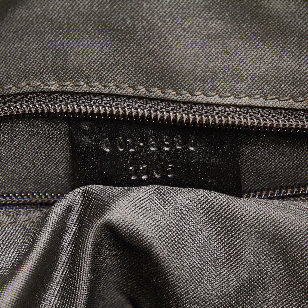Gucci GG Canvas Shoulder Bag (SHG-B5Viu7)