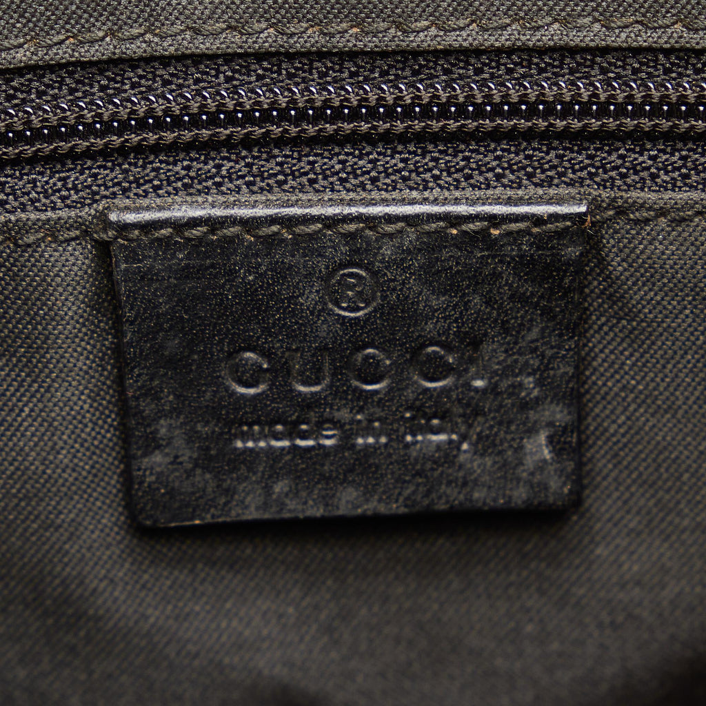 Gucci GG Canvas Shoulder Bag (SHG-B5Viu7)