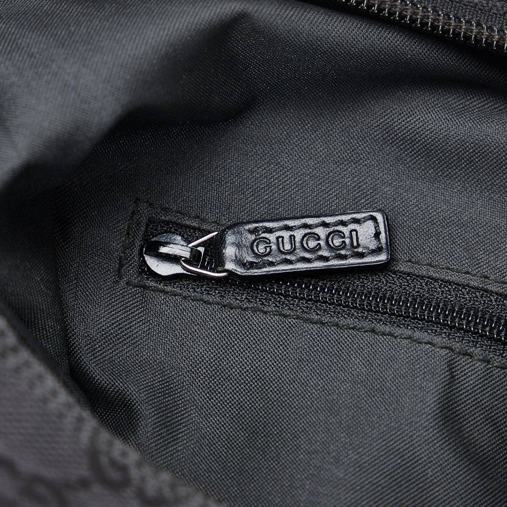 Gucci GG Canvas Shoulder Bag (SHG-HSdUU5)