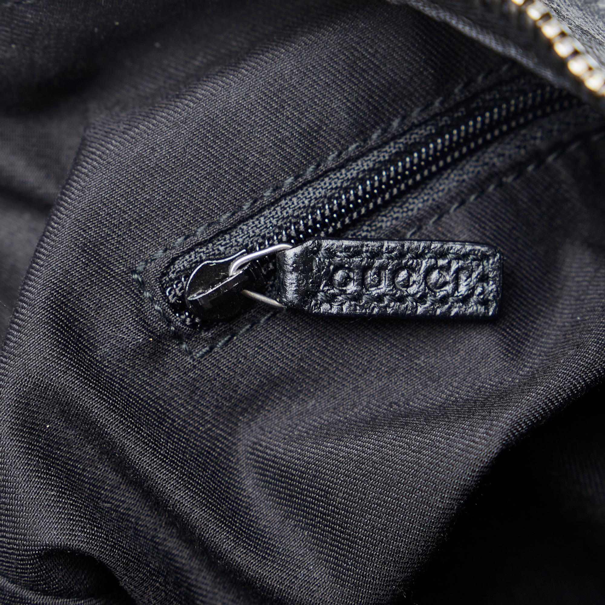 Gucci GG Canvas Shoulder Bag (SHG-uy28qf)