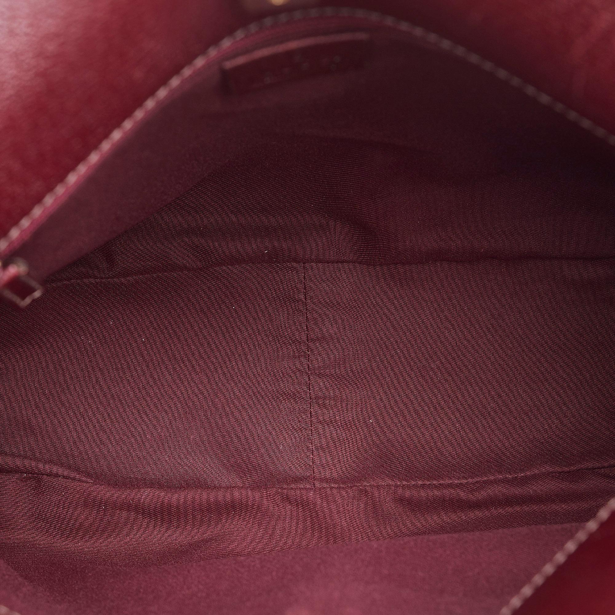 Gucci GG Canvas Shoulder Bag (SHG-CI5et1)