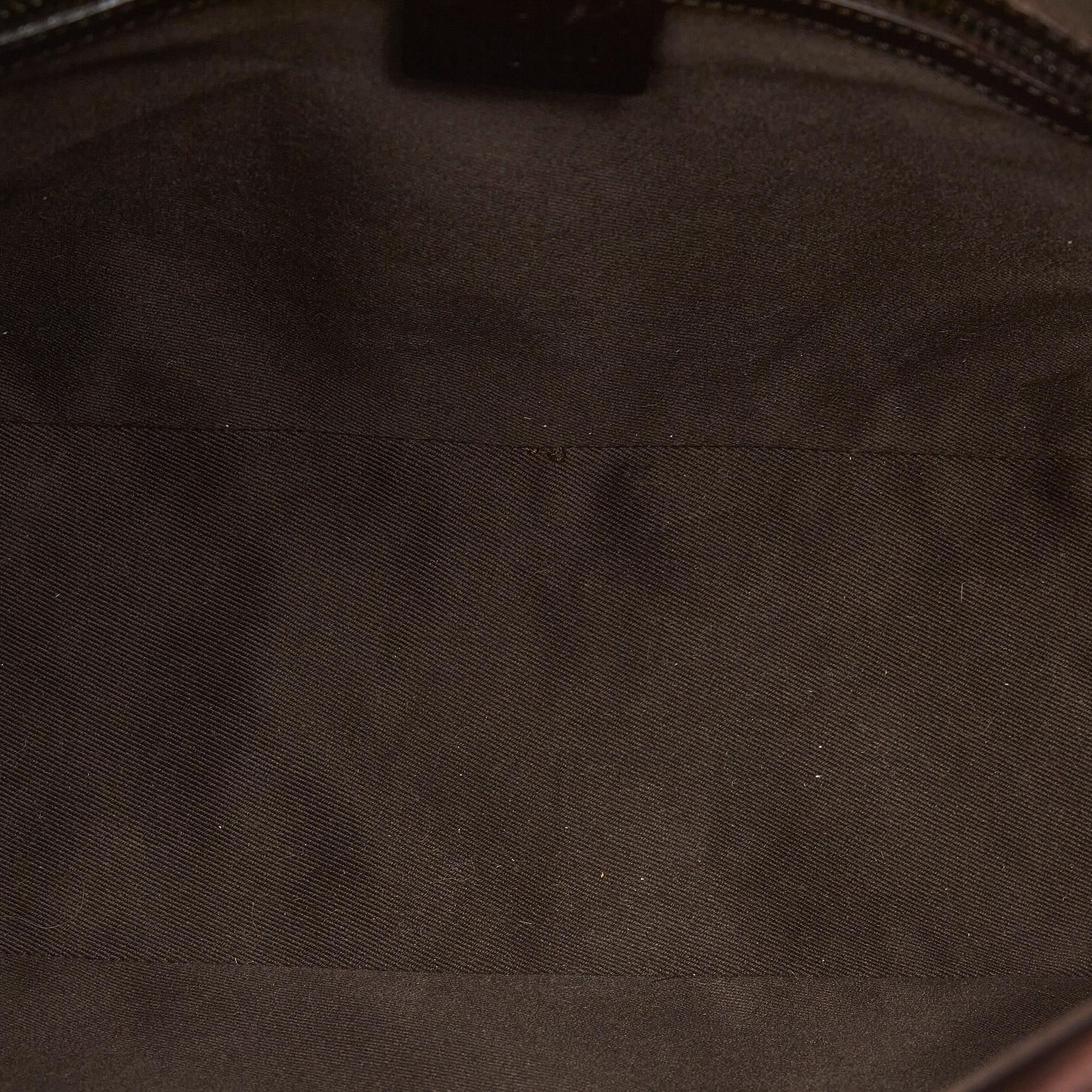 Gucci GG Canvas Shoulder Bag (SHG-BI7pTR)