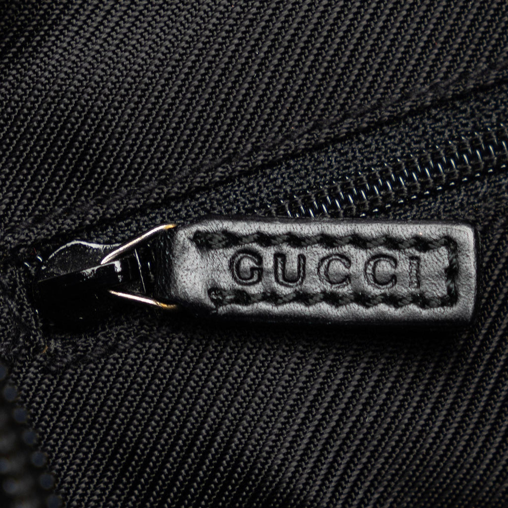 Gucci GG Canvas Shoulder Bag (SHG-VwA6iV)