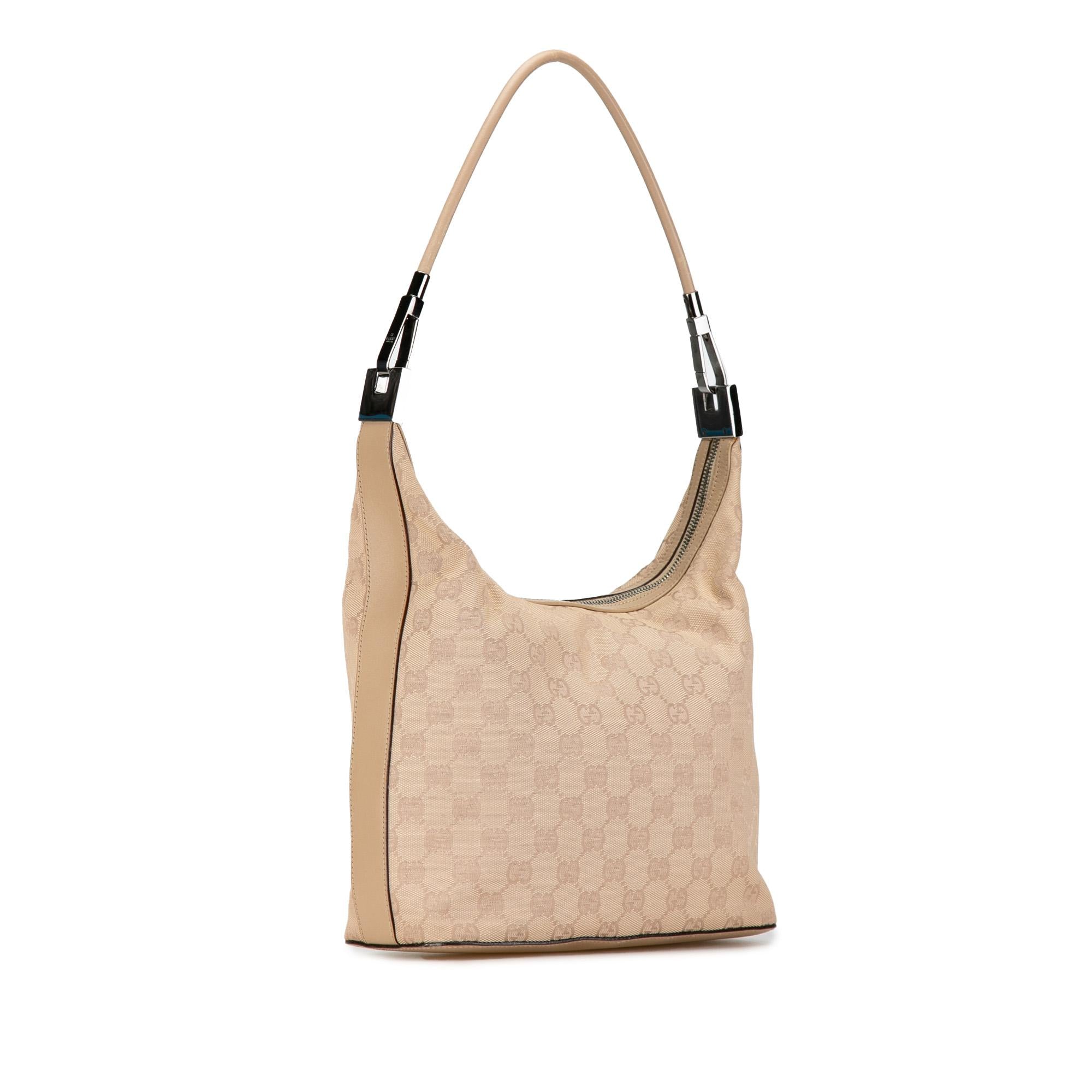 Gucci GG Canvas Shoulder Bag (SHG-SzJcHp)