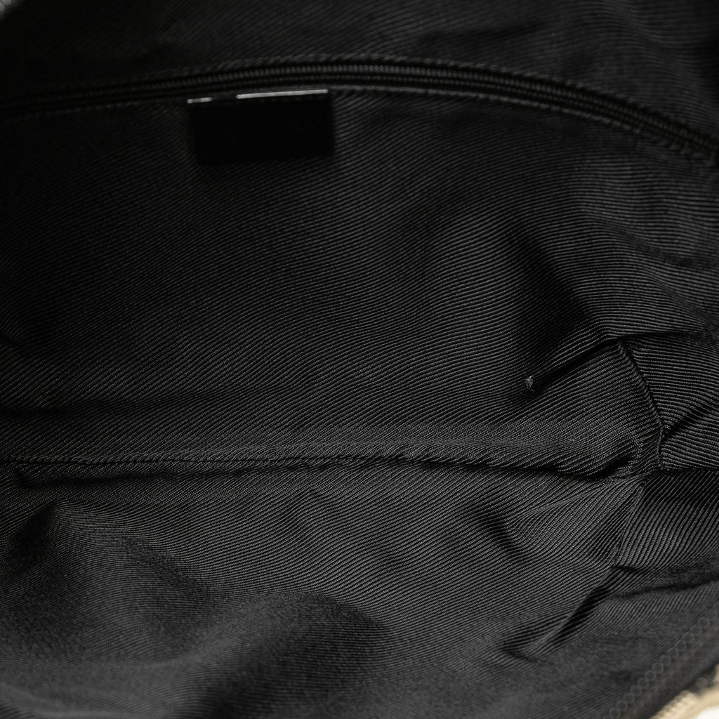Gucci GG Canvas Shoulder Bag (SHG-GpFJwE)