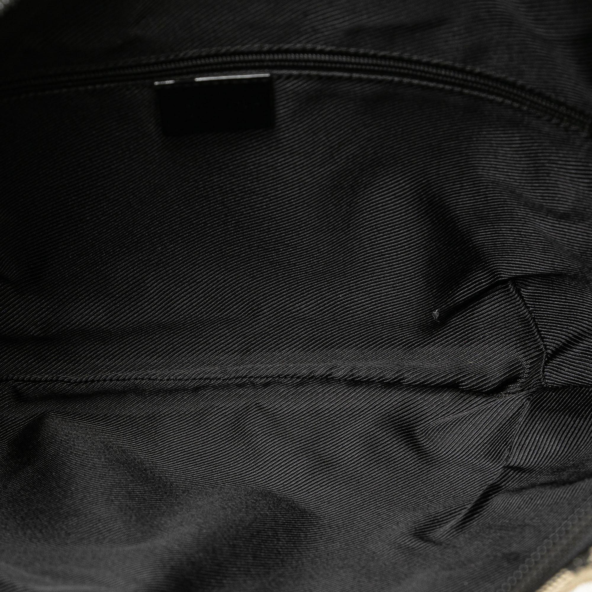 Gucci GG Canvas Shoulder Bag (SHG-GpFJwE)