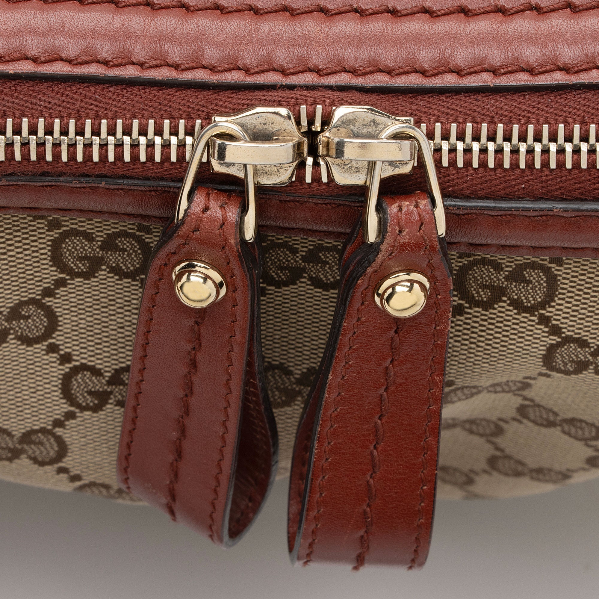 Gucci GG Canvas Sukey Medium Satchel (SHF-GRazNn)