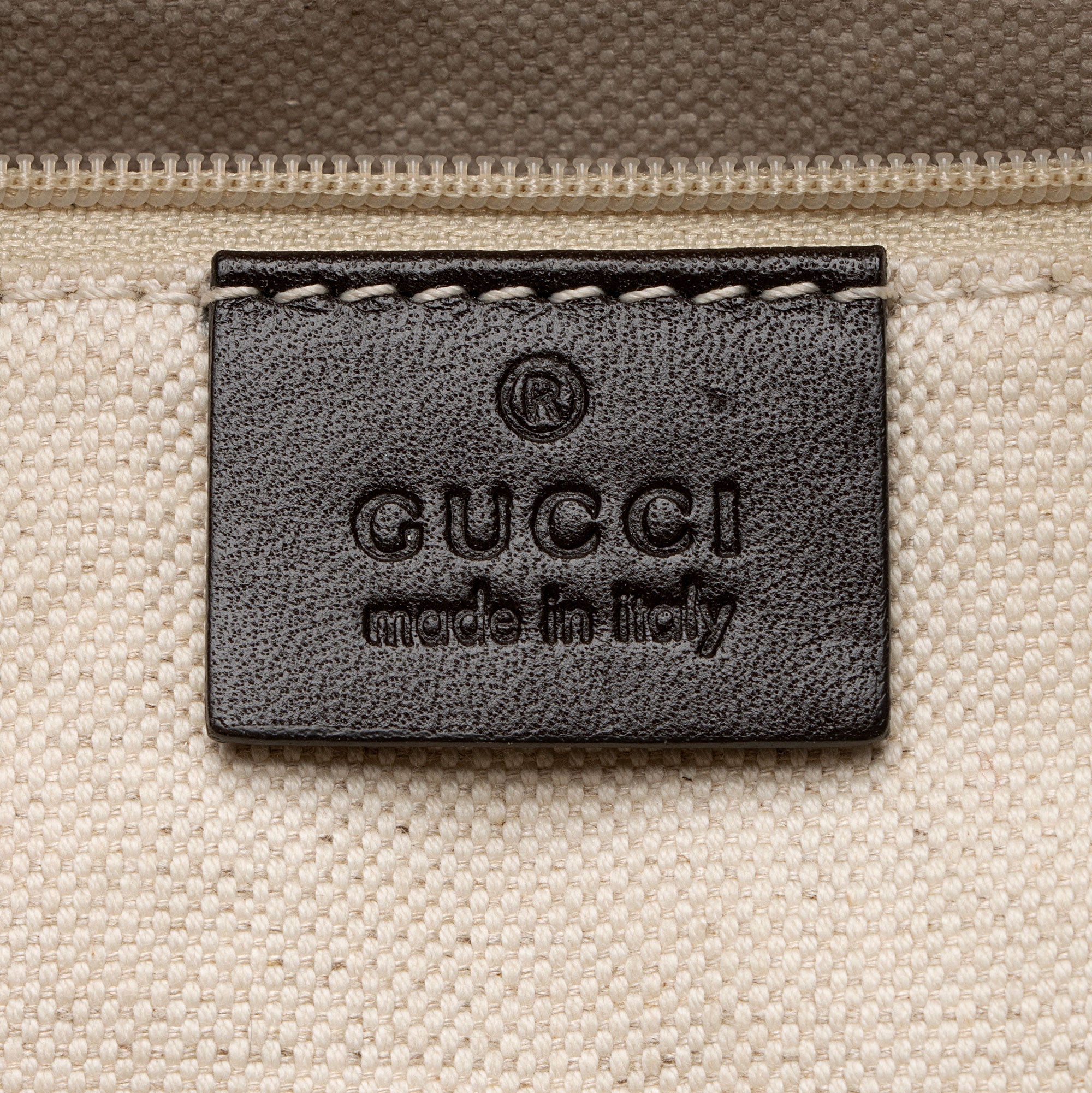 Gucci GG Canvas Sukey Messenger (SHF-RoGEPi)