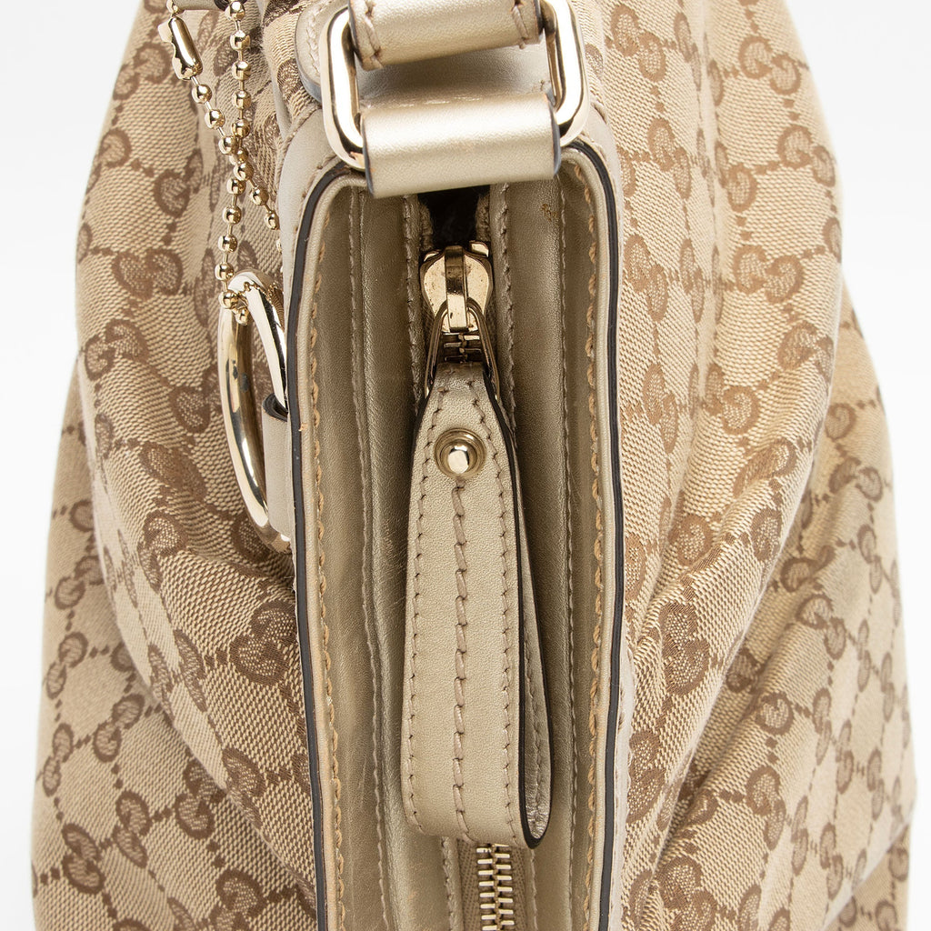 Gucci GG Canvas Sukey MessLBger