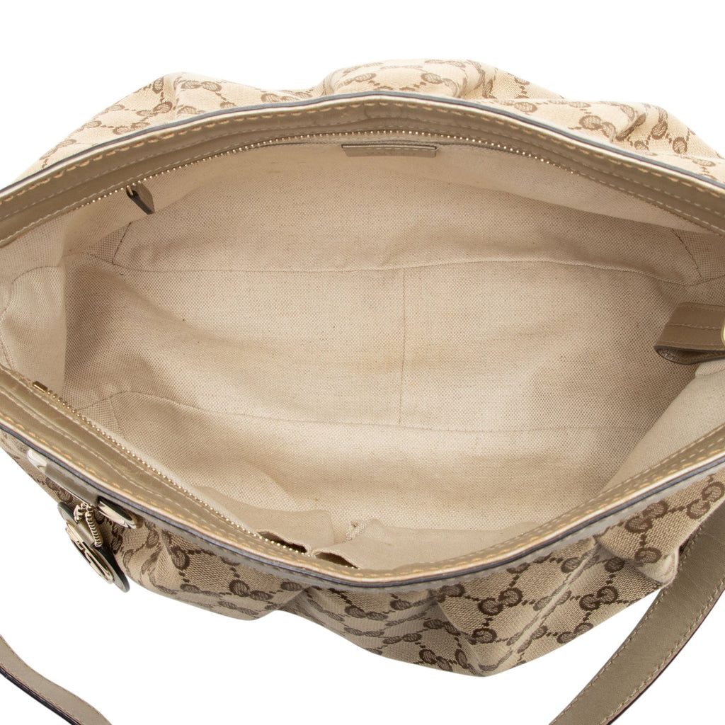 Gucci GG Canvas Sukey MessLBger