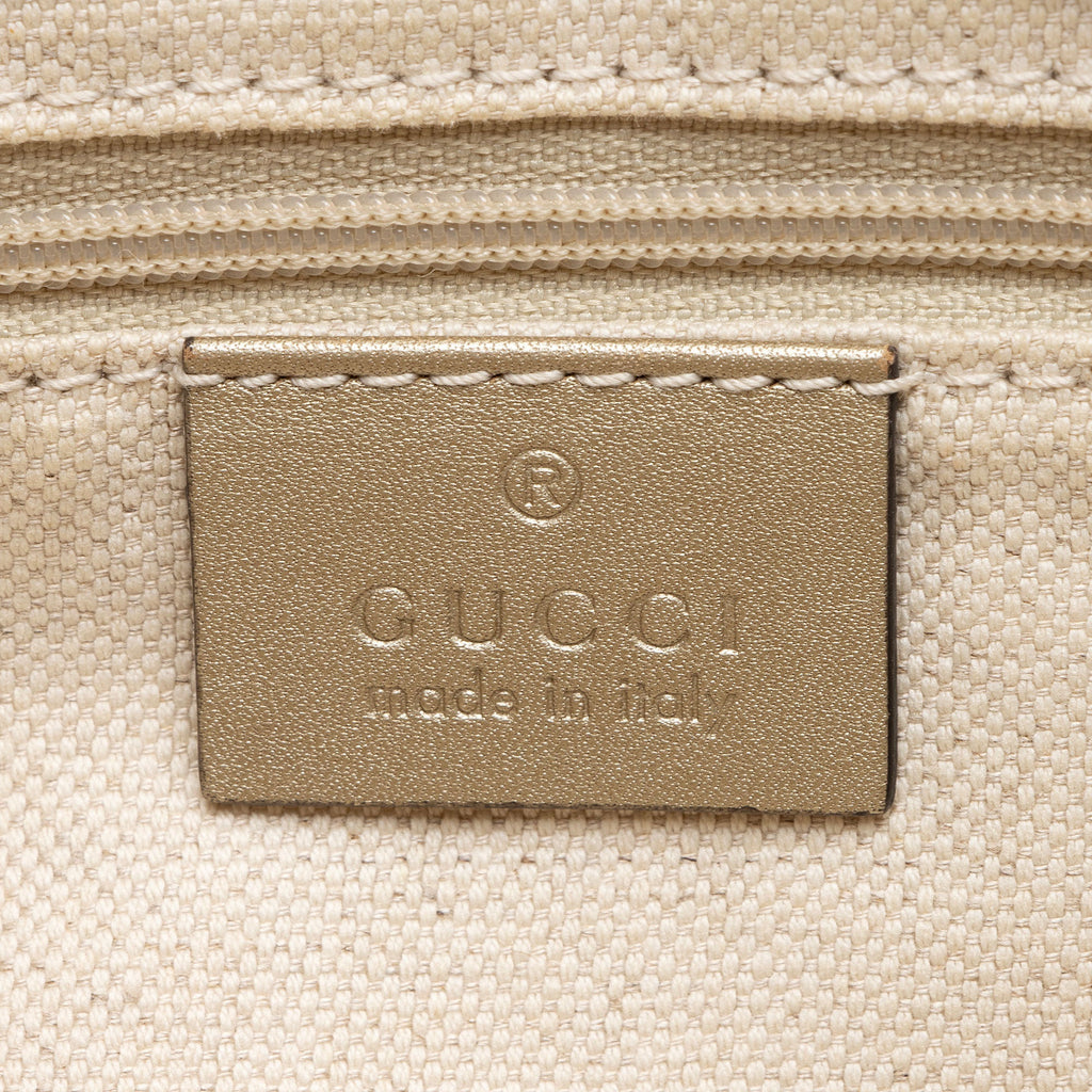 Gucci GG Canvas Sukey MessLBger