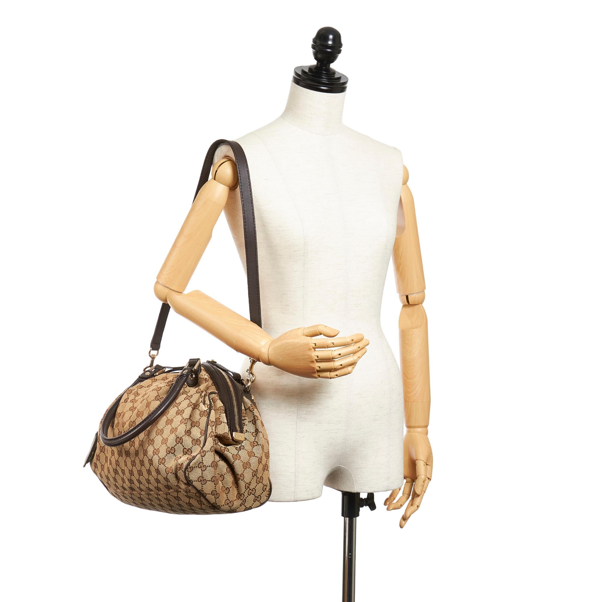 Gucci Gucci Canvas Sukey Satchel (SHG-26724)
