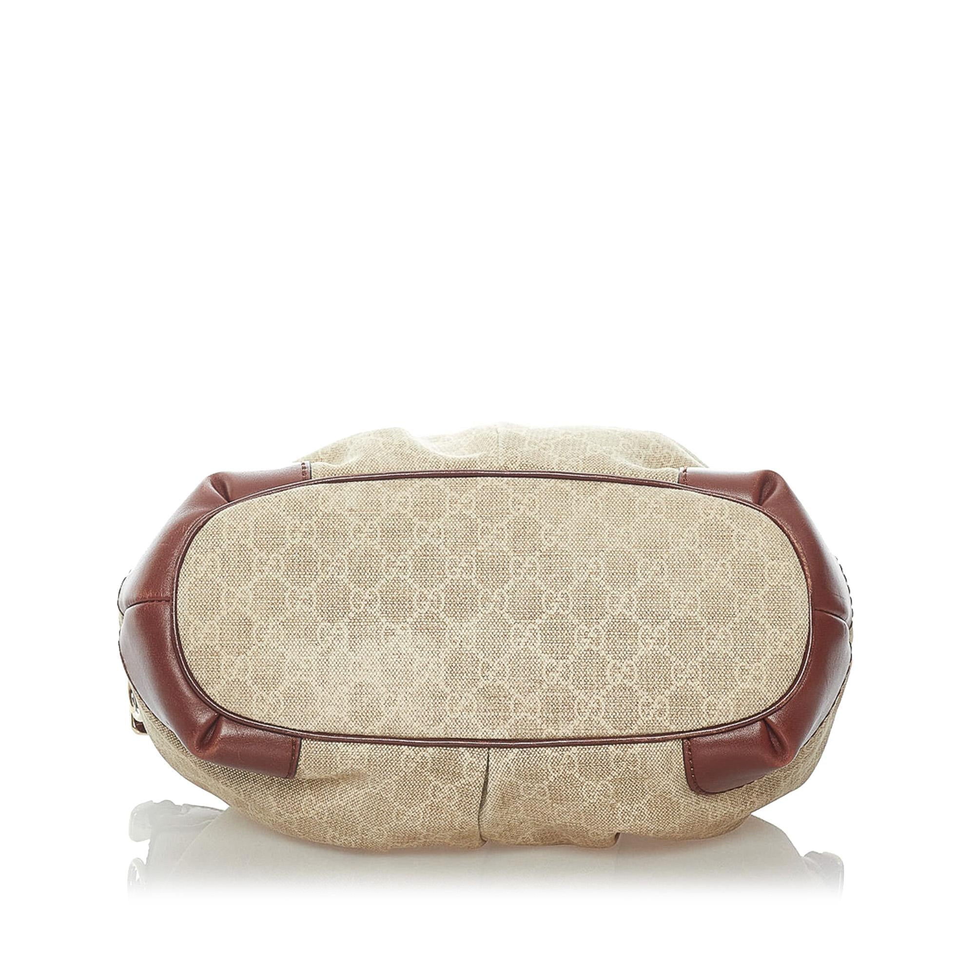 Gucci Gucci Canvas Sukey Satchel (SHG-32672)