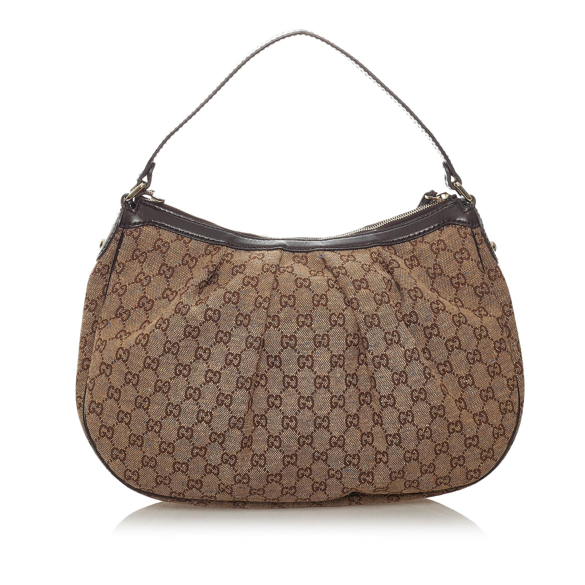 Gucci Gucci Canvas Sukey Shoulder Bag (SHG-28750)