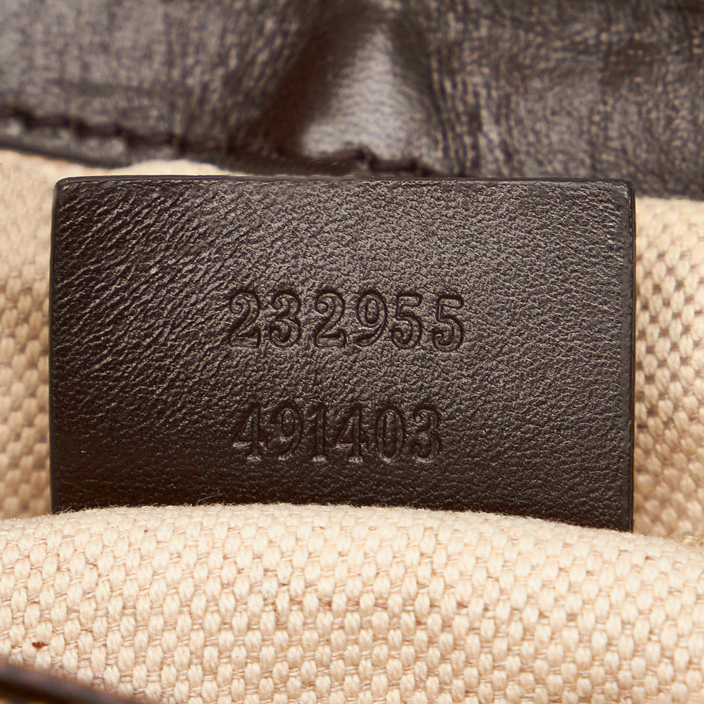Gucci Gucci Canvas Sukey Shoulder Bag (SHG-28750)