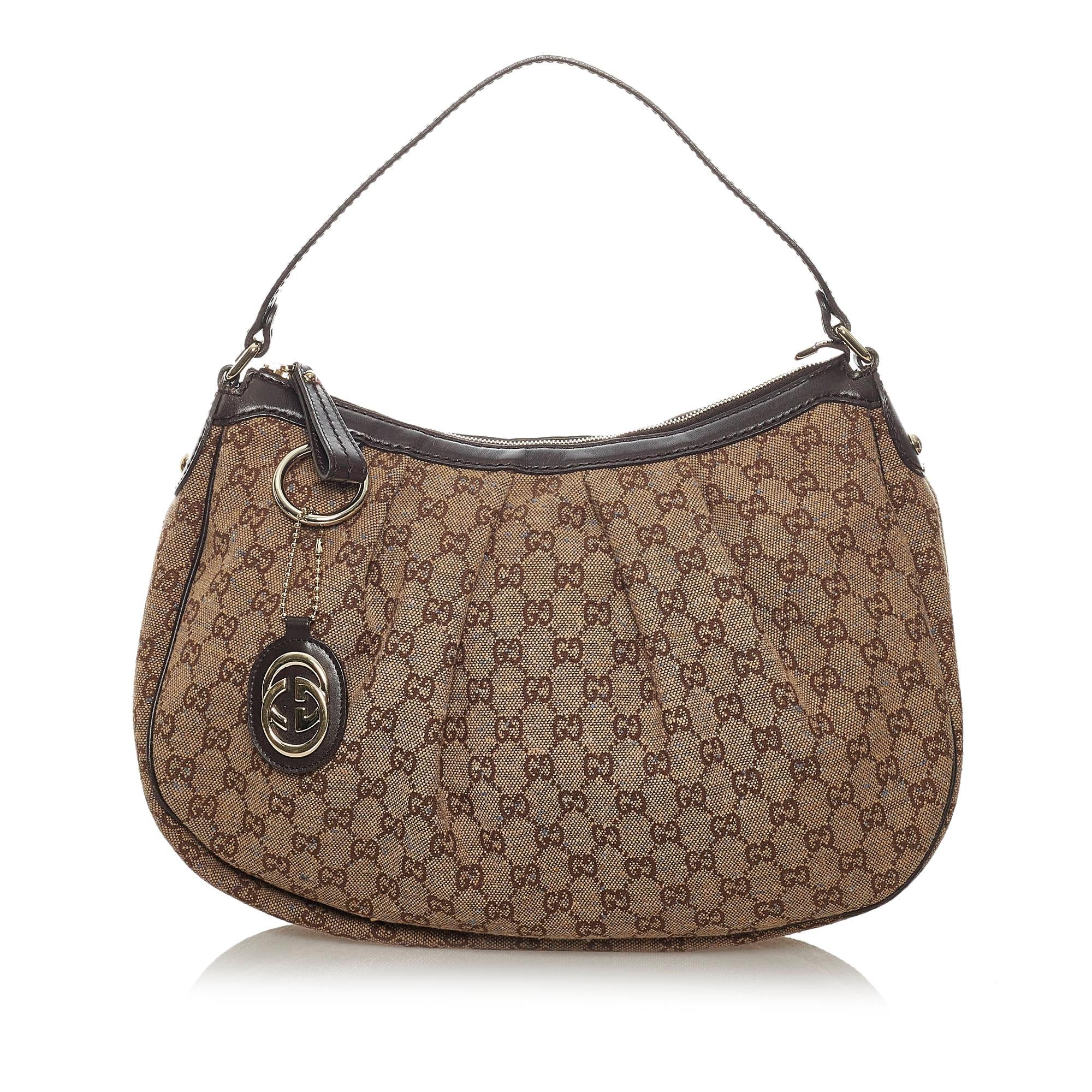 Gucci Gucci Canvas Sukey Shoulder Bag (SHG-28750)
