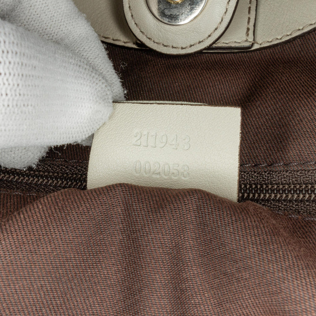 Gucci GG Canvas Sukey Tote (SHG-7pSVx4)