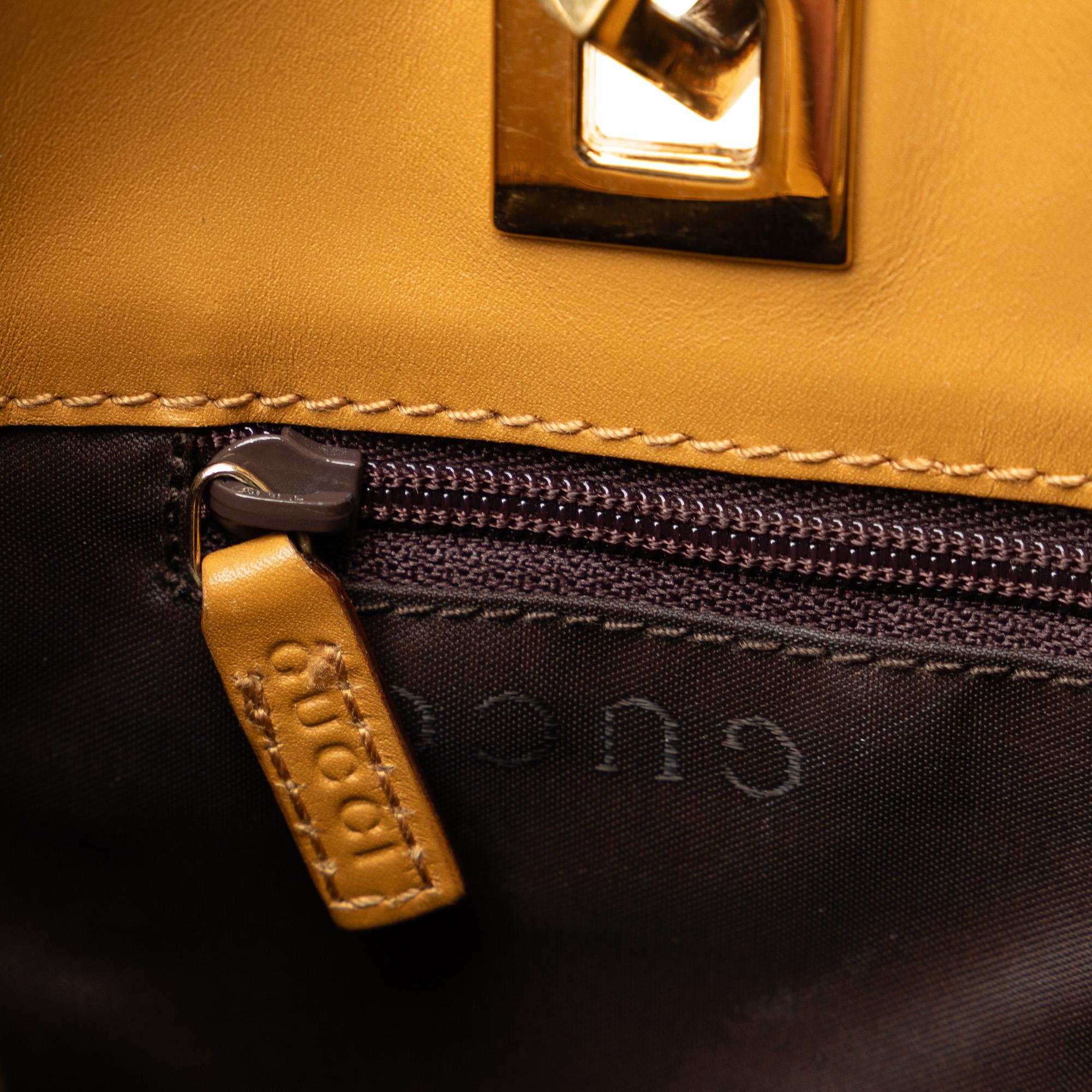 Gucci GG Canvas Tote (SHG-UjHlmW)