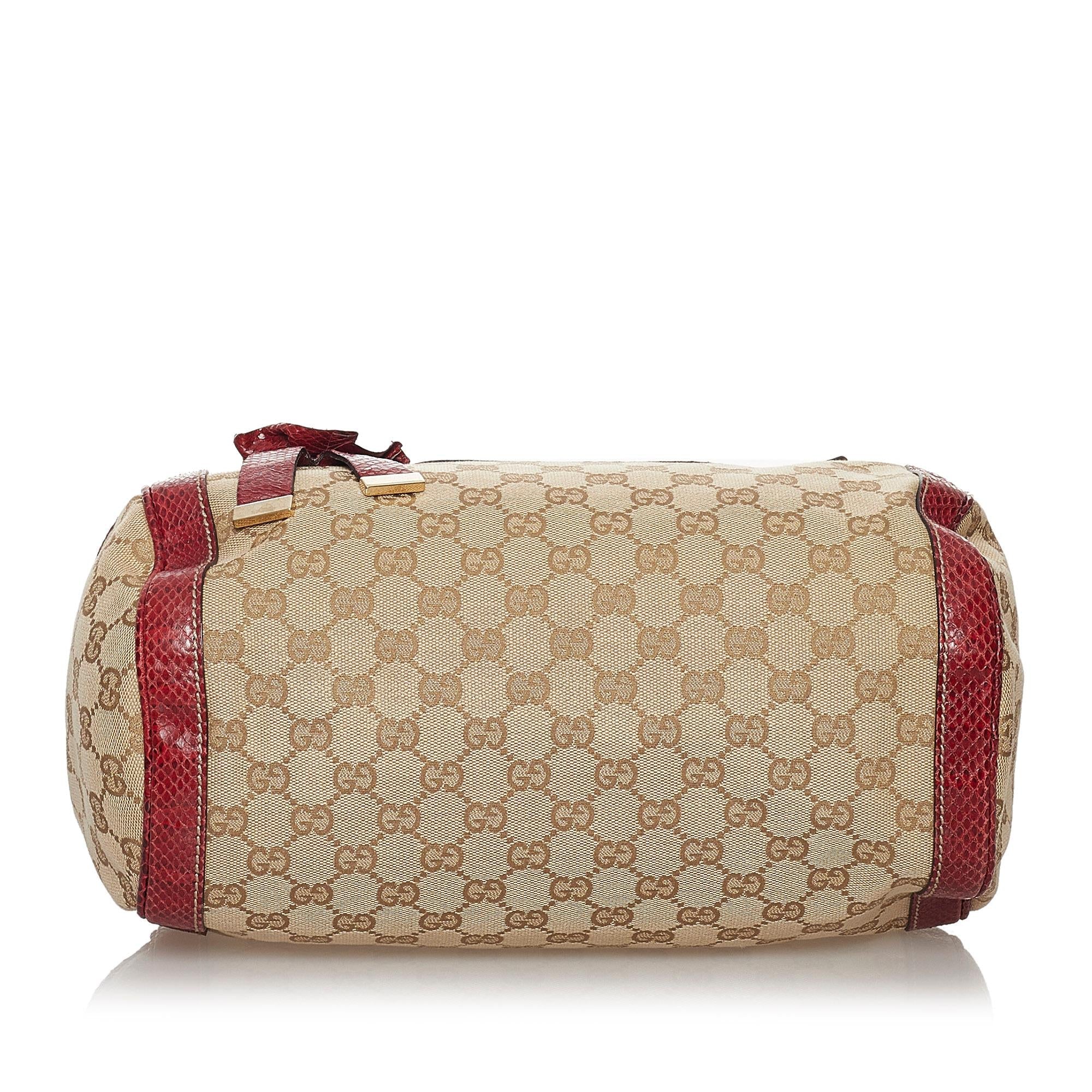 Gucci Gucci Canvas Trophy Handbag (SHG-30899)