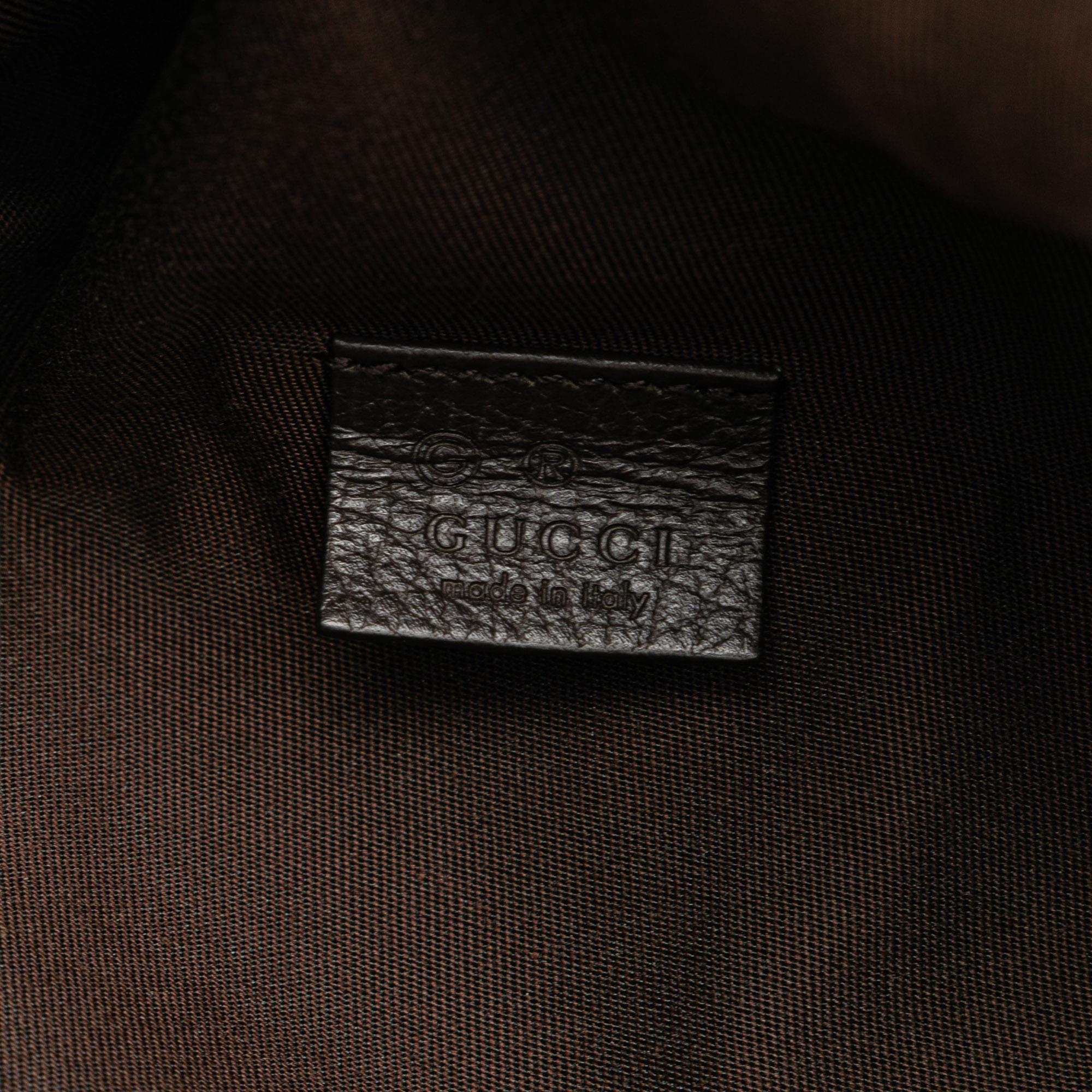 Gucci GG Canvas Waist Pouch (SHG-weuTOB)