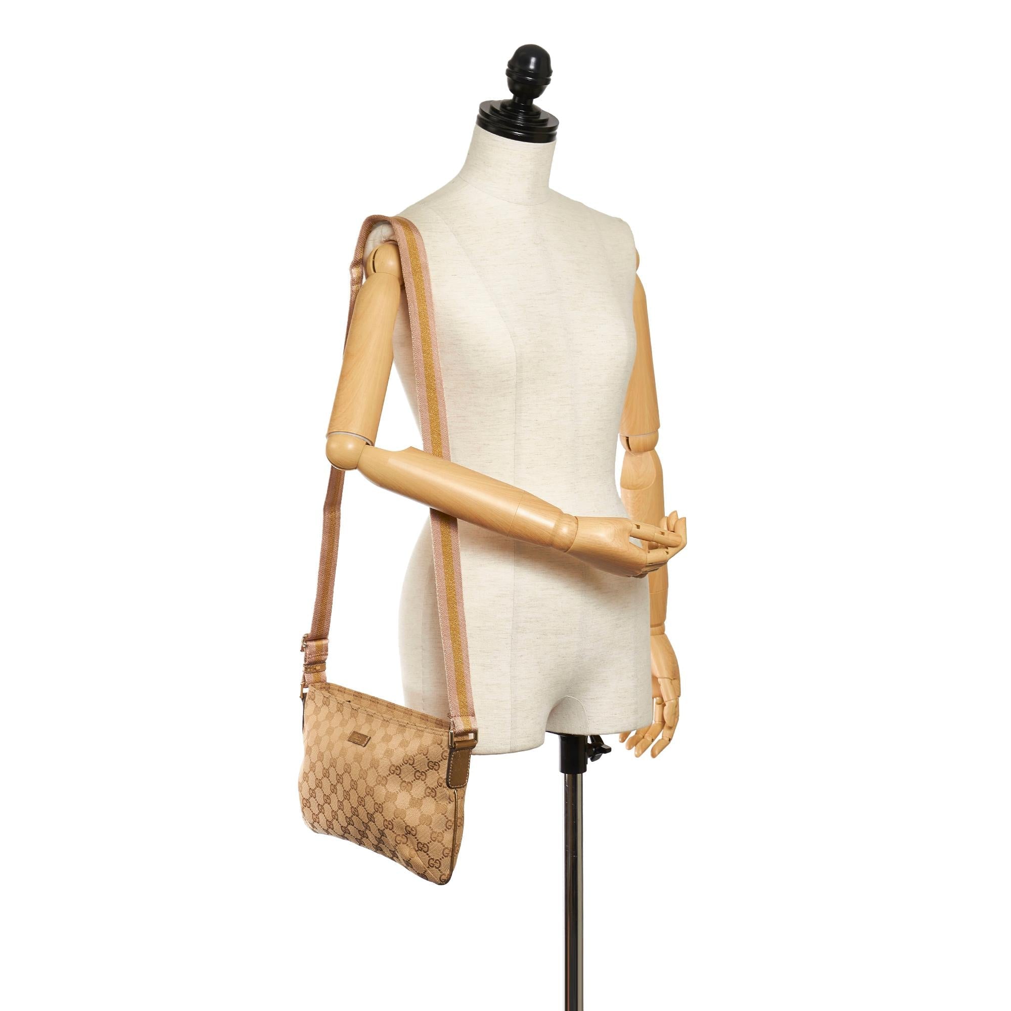 Gucci Gucci Canvas Web Crossbody Bag (SHG-32662)