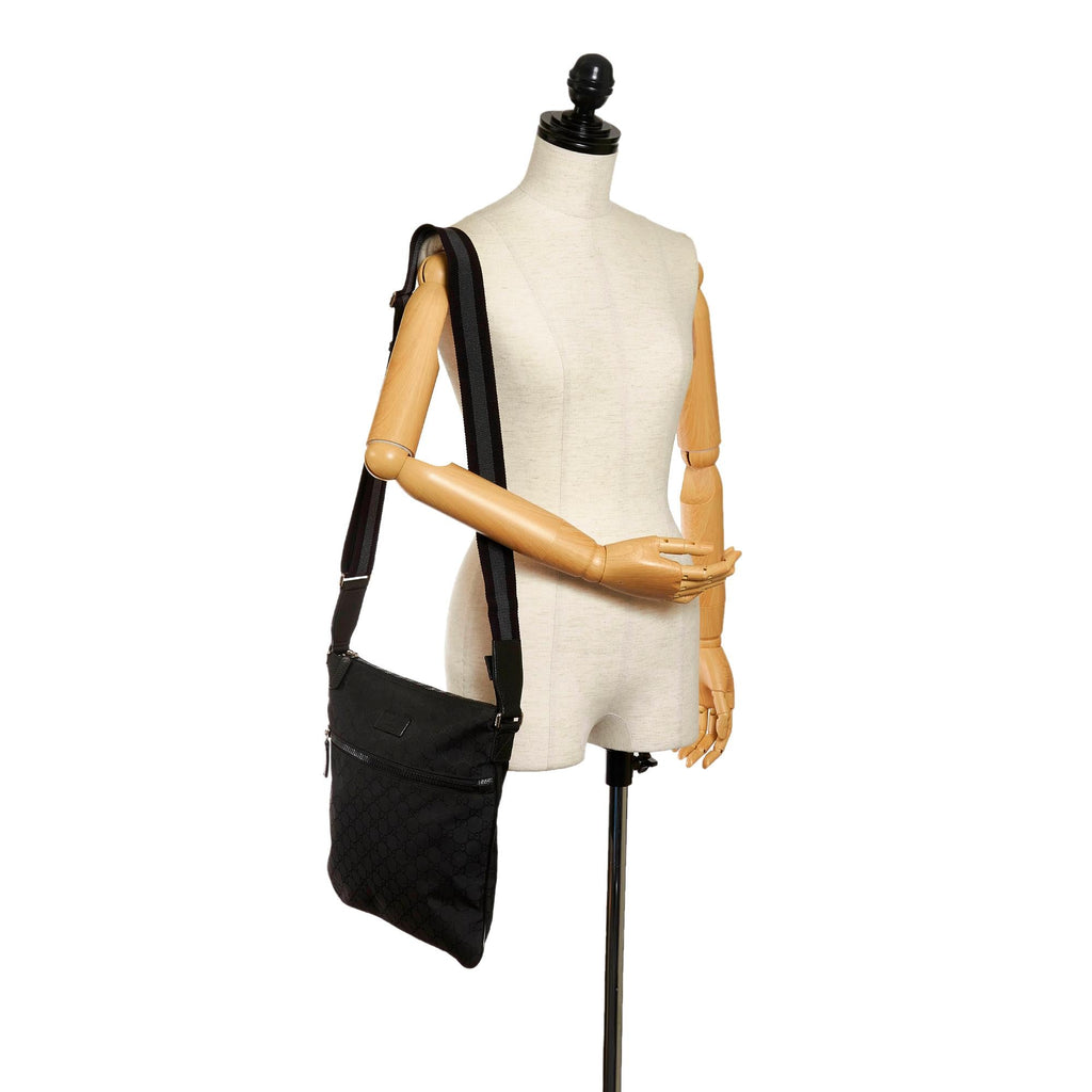 Gucci Gucci Canvas Web Crossbody Bag (SHG-32734)