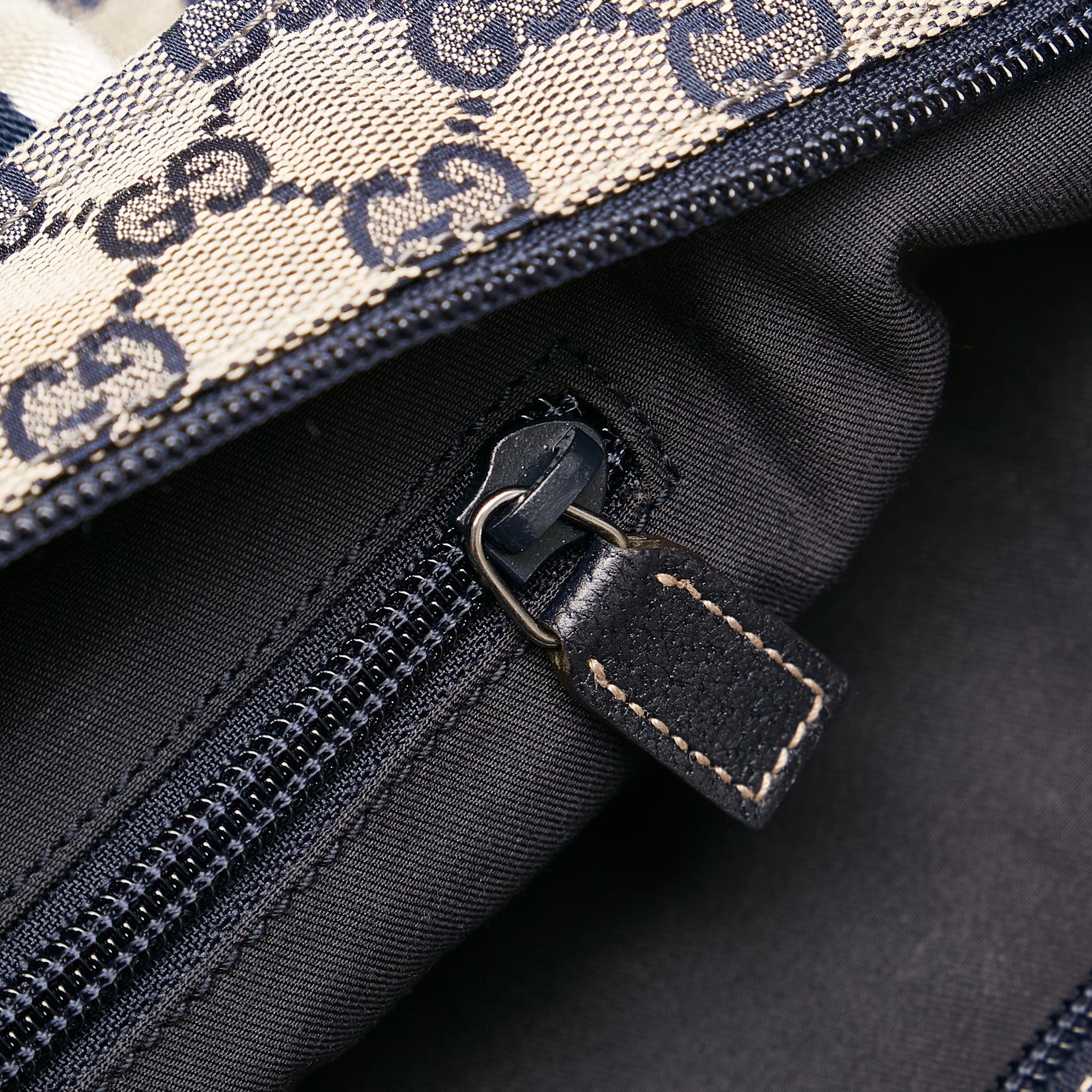 Gucci Gucci Canvas Web Shoulder Bag (SHG-33762)