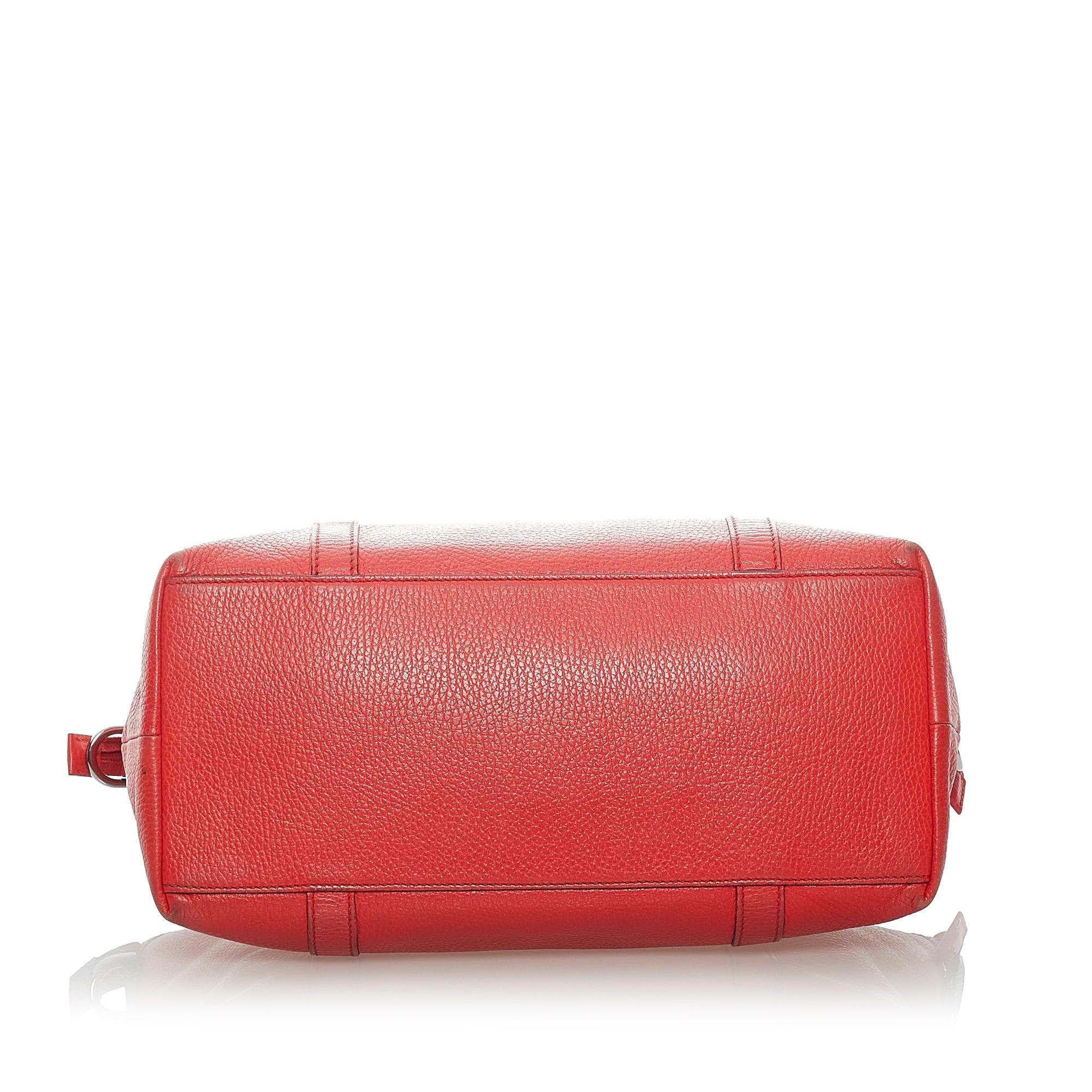 Gucci Gucci Charm Dome Leather Handbag (SHG-33204)