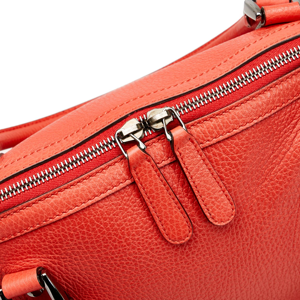 Gucci GG Charm Dome Leather Handbag (SHG-jqBZuV)