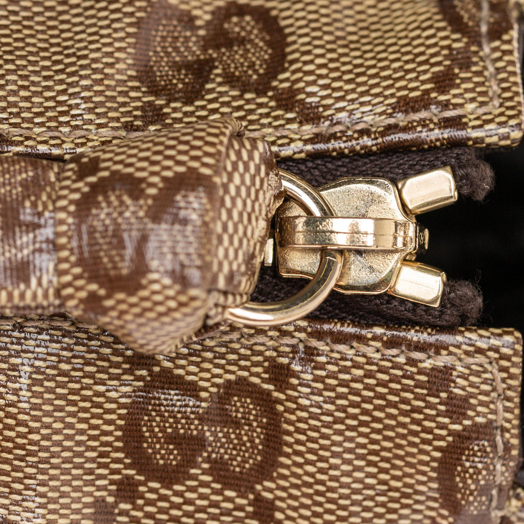 Gucci Gucci Crystal Hysteria Clutch Bag (SHG-32030)