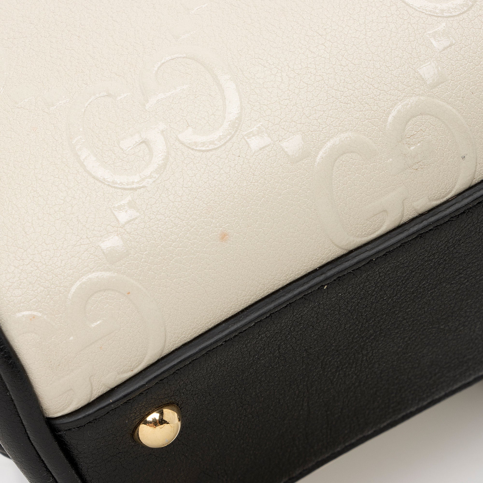 Gucci GG Debossed Leather Small Top Handle (SHF-hGmUB9)