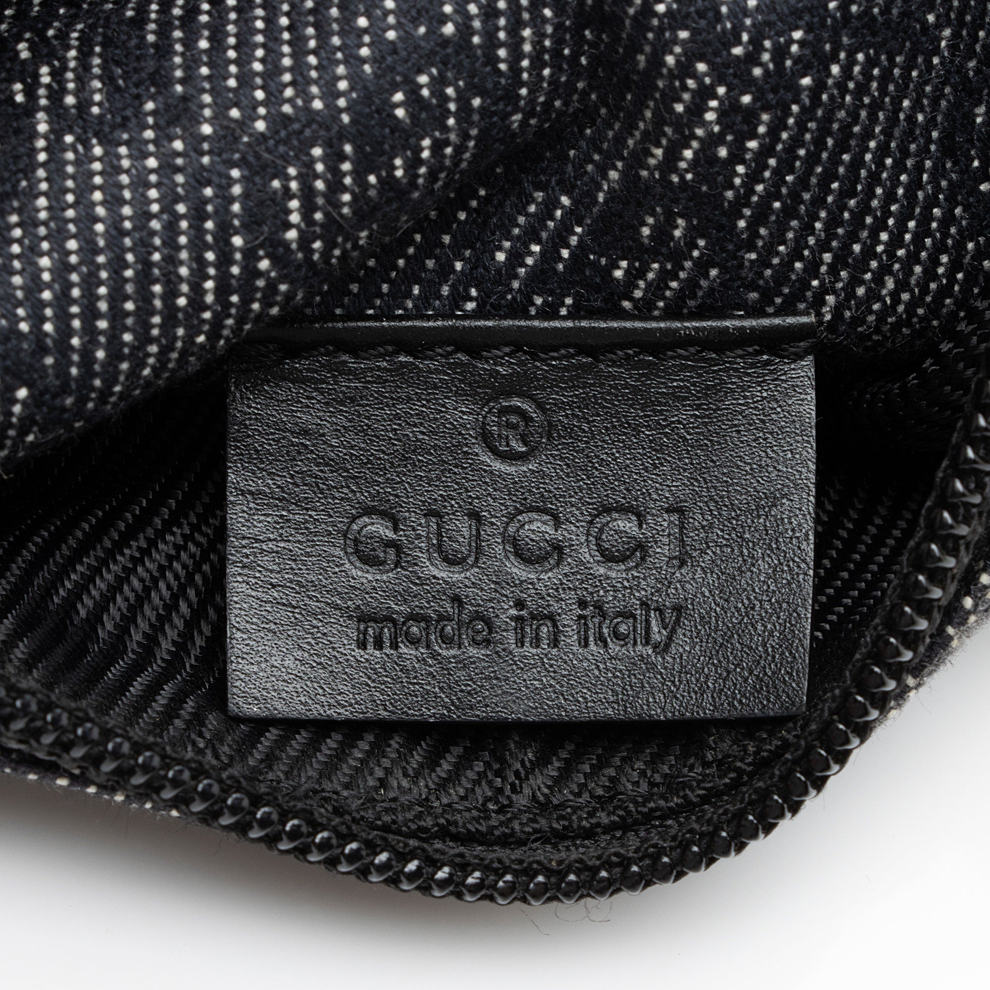 Gucci GG Denim Belt Bag (SHF-t5lFV4)