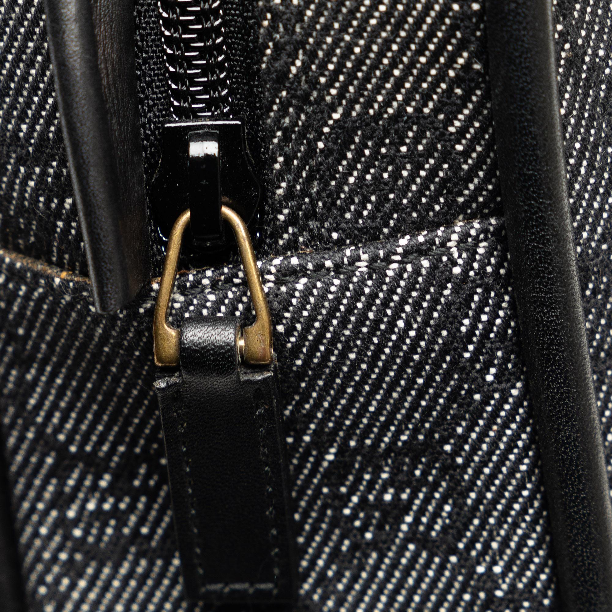 Gucci GG Denim Shoulder Bag (SHG-QwDGp7)