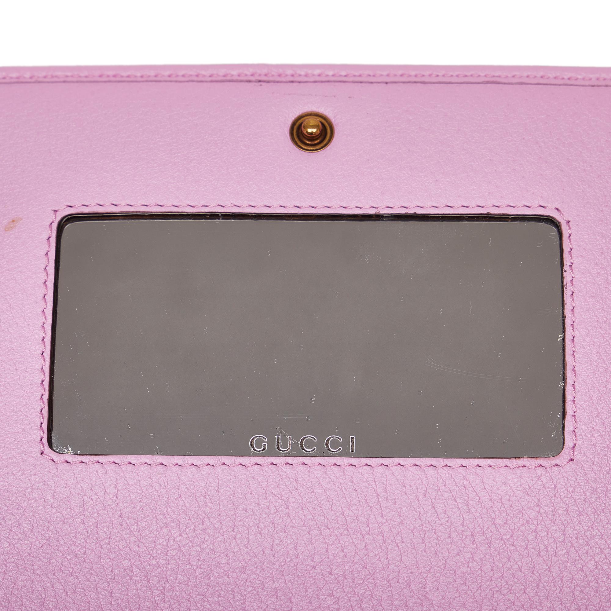 Gucci GG Marmont Embellished Wallet On Chain (SHG-Zjq602)