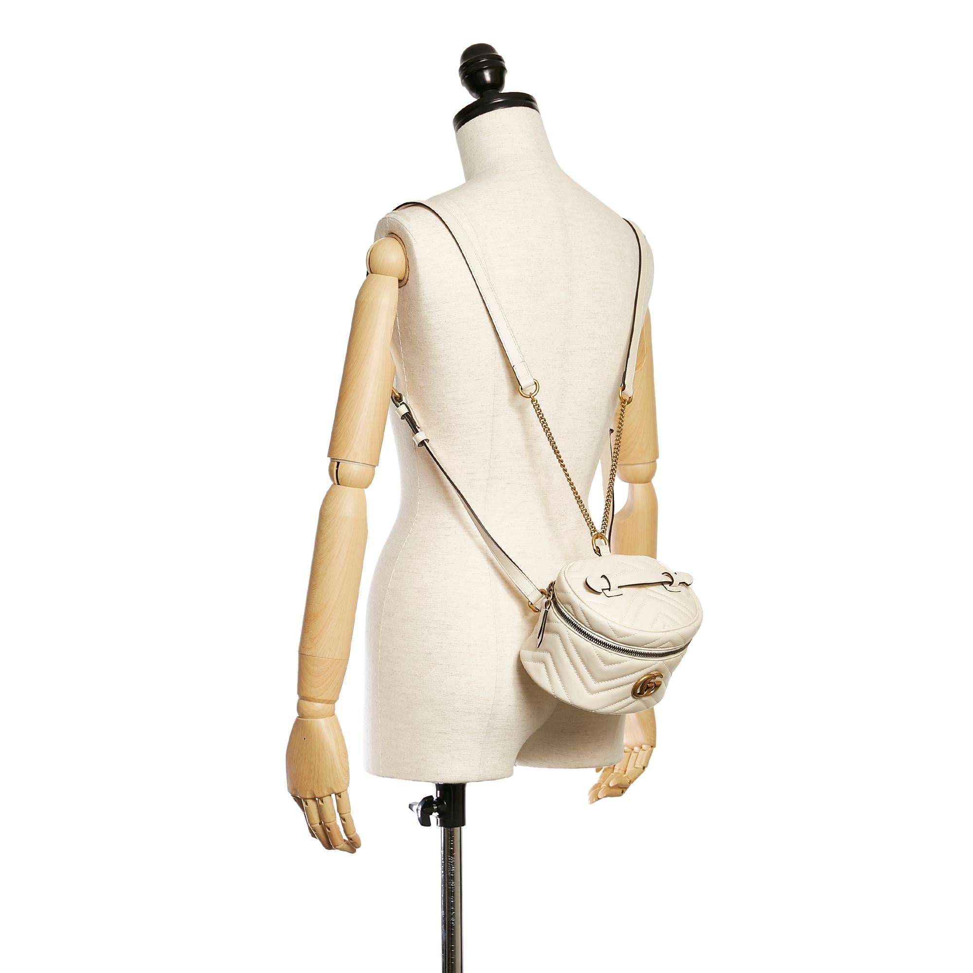 Gucci Gucci Marmont Leather Round Backpack (SHG-28597)