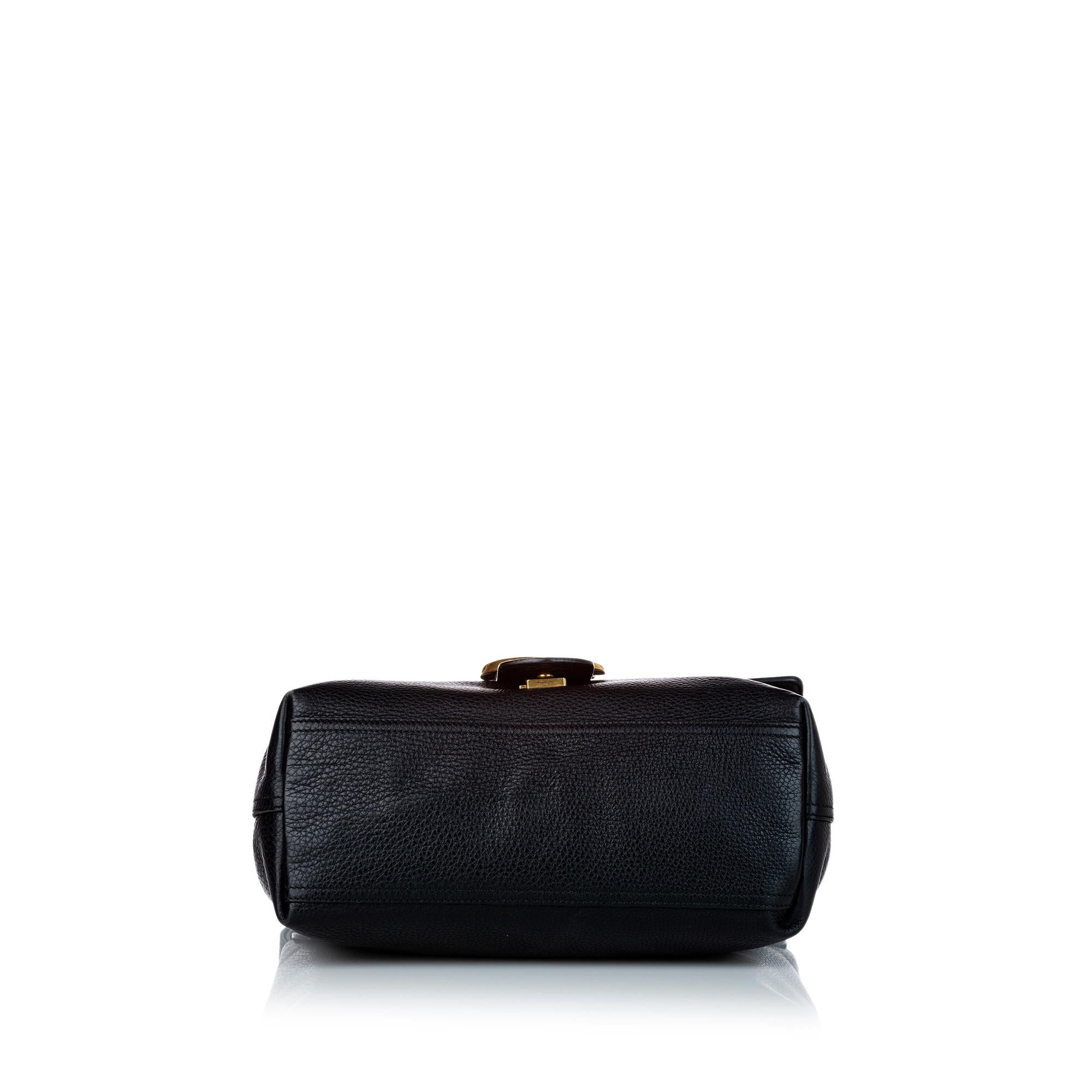 Gucci Gucci Marmont Leather Shoulder Bag (SHG-30299)
