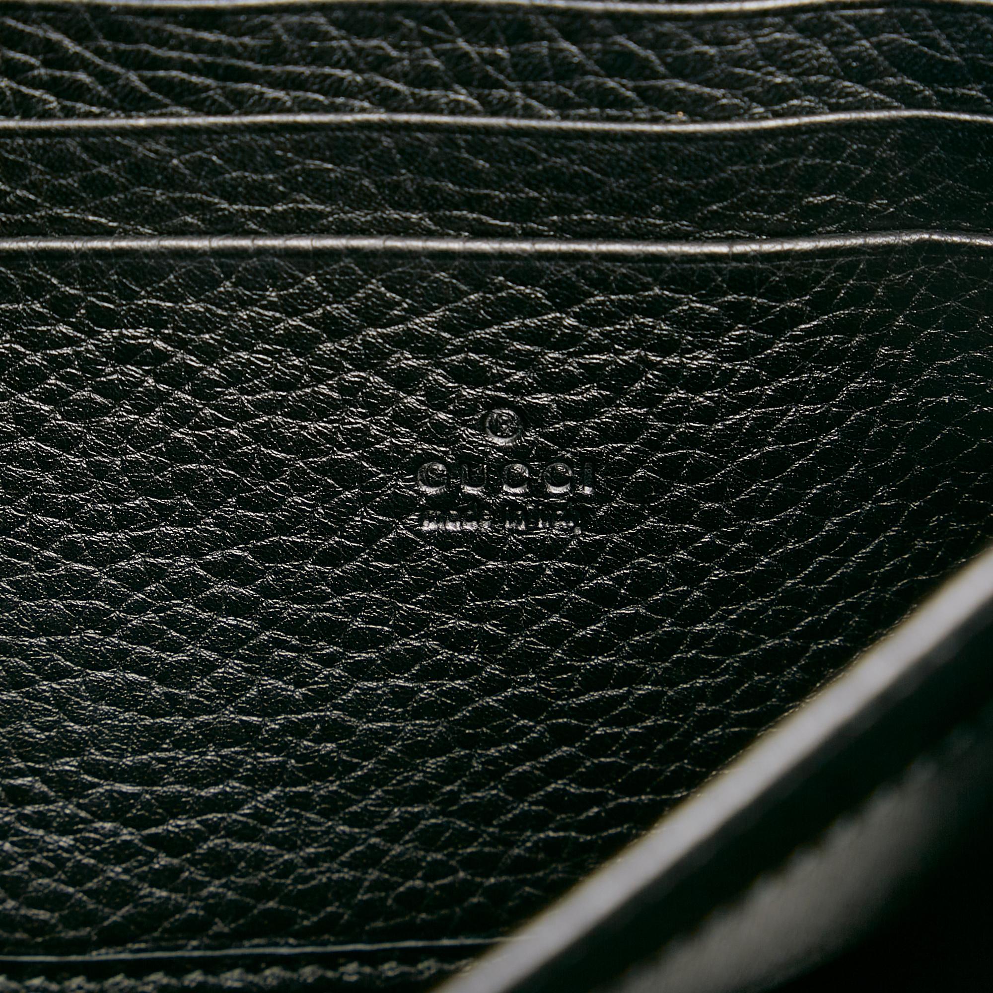 Gucci Gucci Marmont Leather Wallet on Chain (SHG-33733)