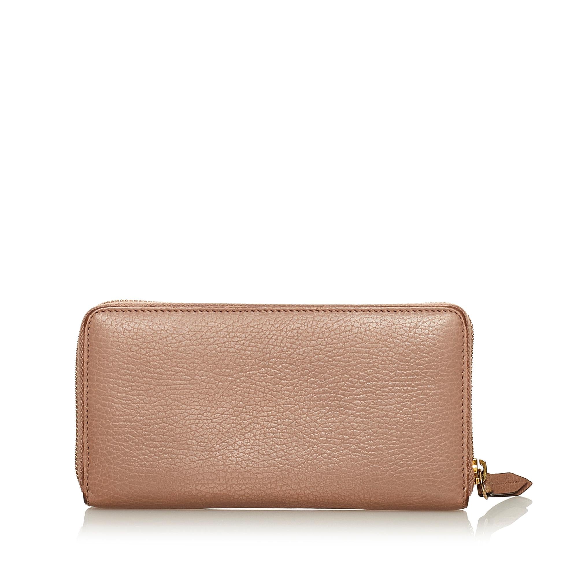 Gucci Gucci Marmont Leather Wallet (SHG-29633)