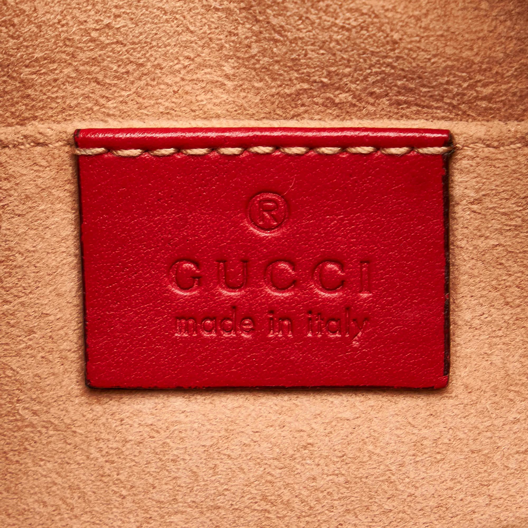 Gucci Gucci Marmont Matelasse Crossbody Bag (SHG-30217)