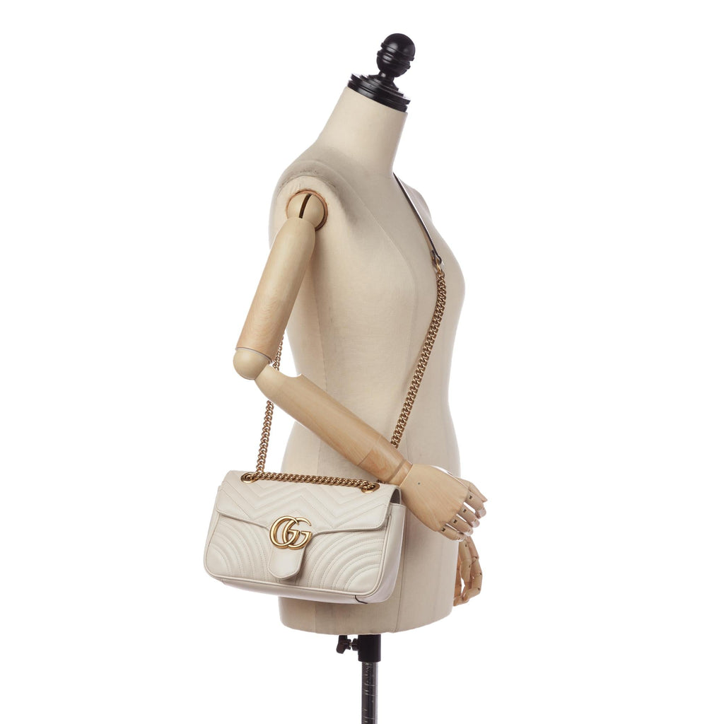 Gucci Gucci Marmont Matelasse Leather Crossbody Bag (SHG-33434)