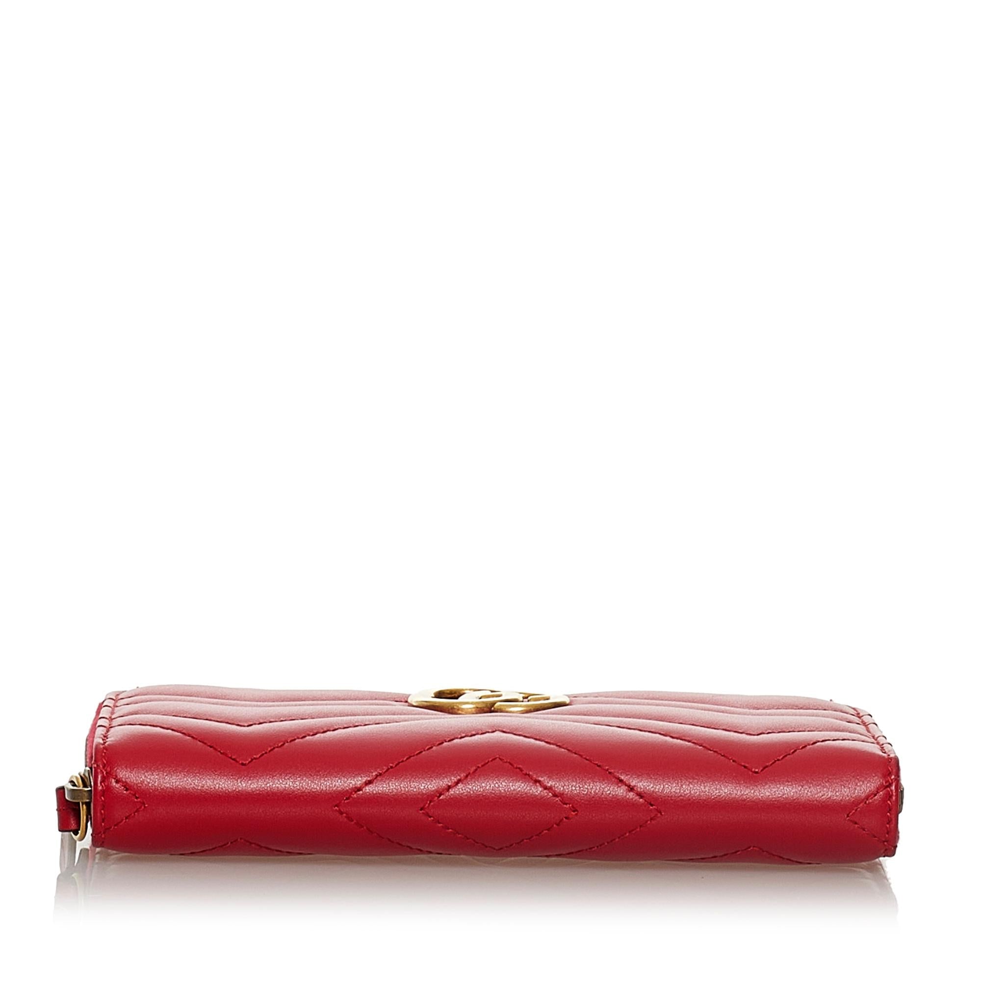 Gucci Gucci Marmont Matelasse Leather Zip Around Wallet (SHG-33565)