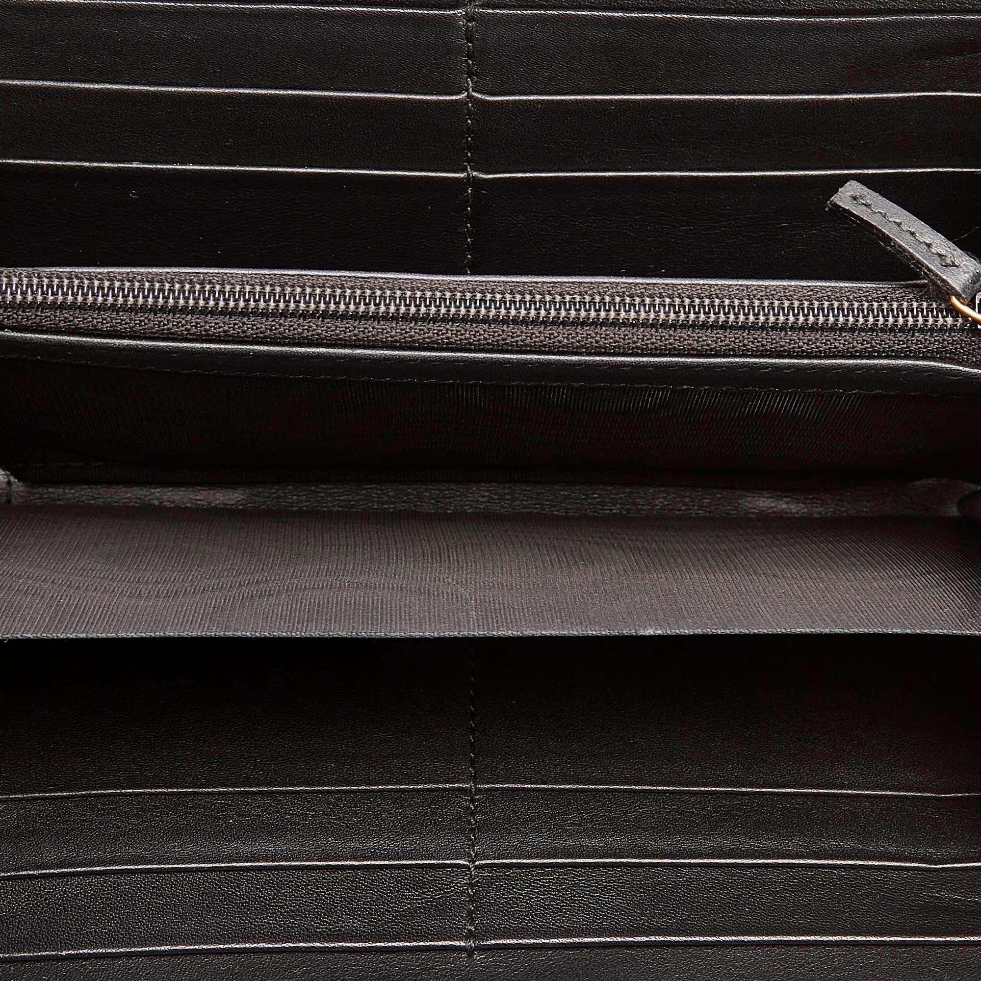 Gucci GG Marmont Matelasse Leather Zip Around Wallet (SHG-35055)