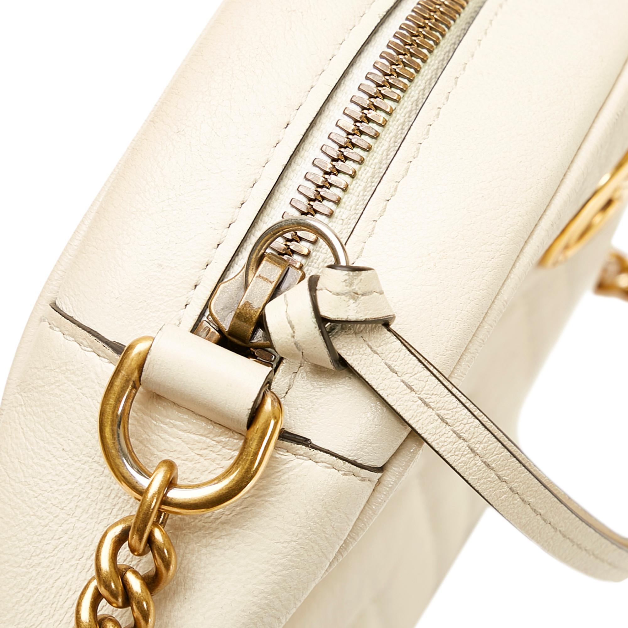 Gucci GG Marmont Matelasse Round Crossbody Bag (SHG-Jjk62x)