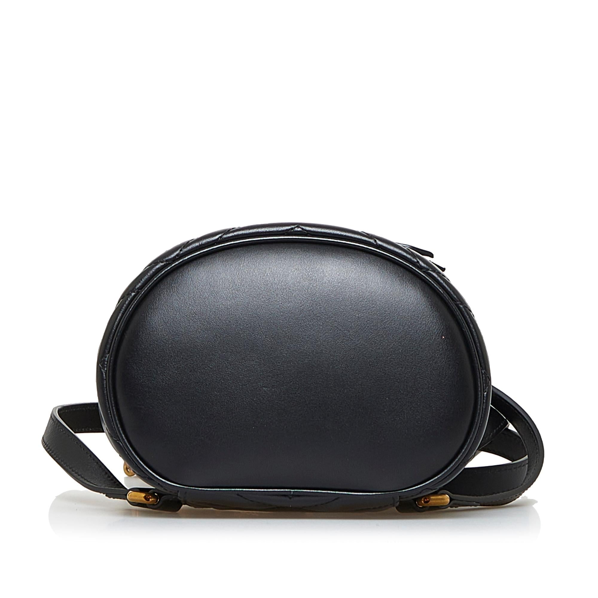 Gucci GG Marmont Round Backpack (SHG-GVUZ6n)