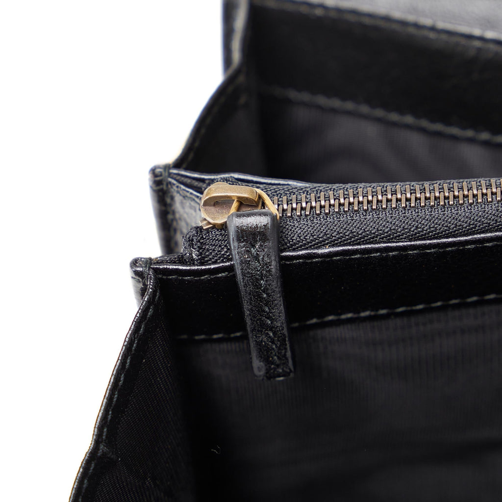 Gucci GG Marmont Torchon Wallet on Chain (SHG-uxeDm4)
