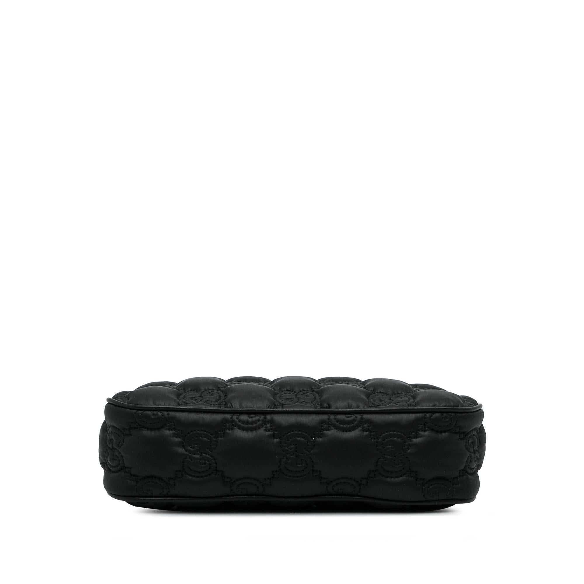 Gucci GG Matelasse Mini Bag (SHG-ldwASf)