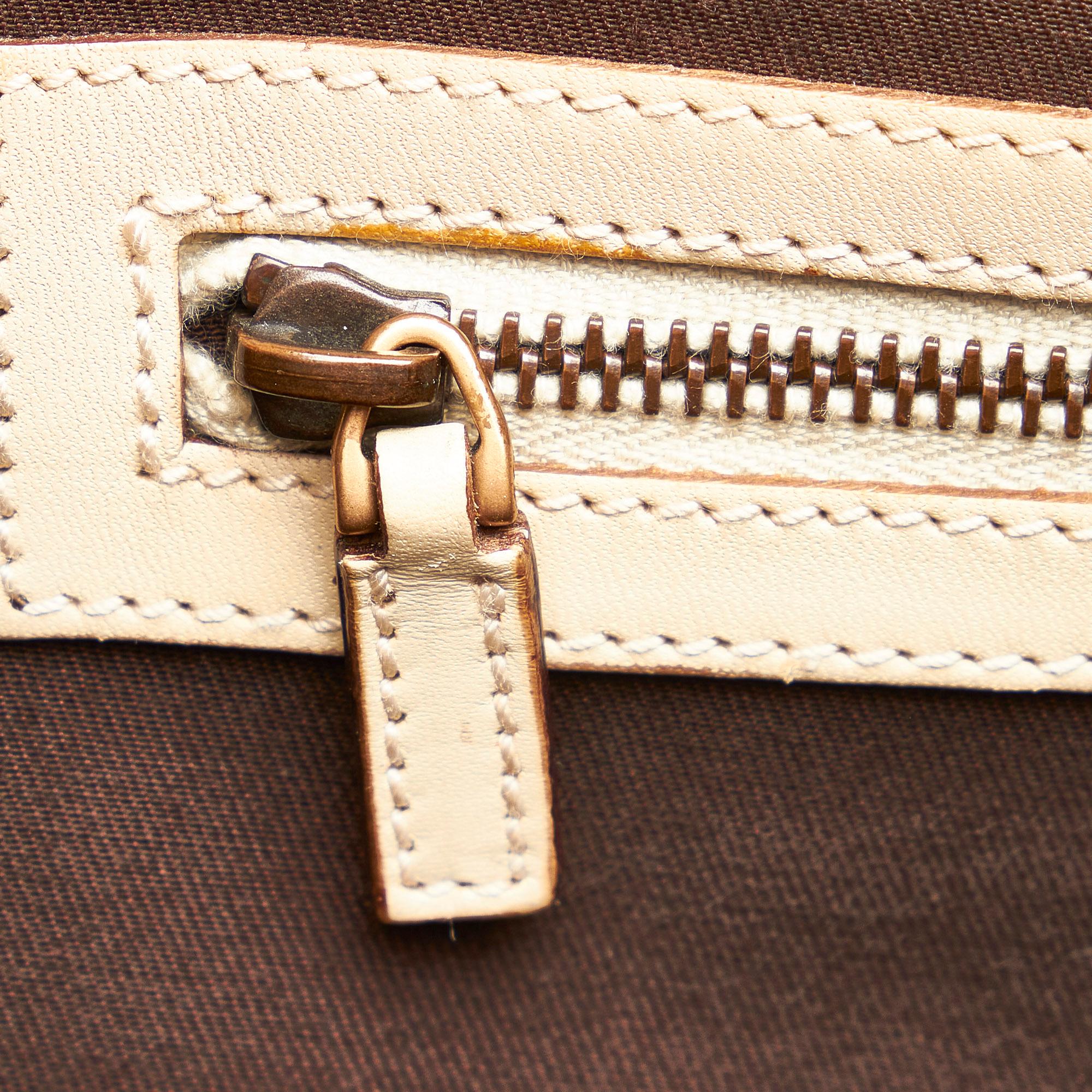 Gucci Gucci Nailhead Leather Handbag (SHG-26097)